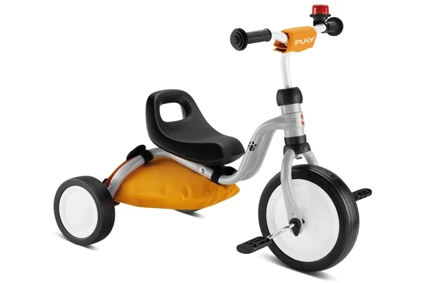 Met bijpassende kinbeschermer en bel