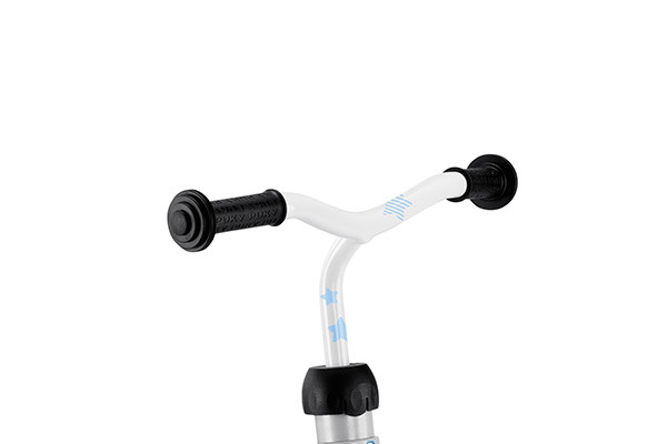 Met veiligheidshandvatten.