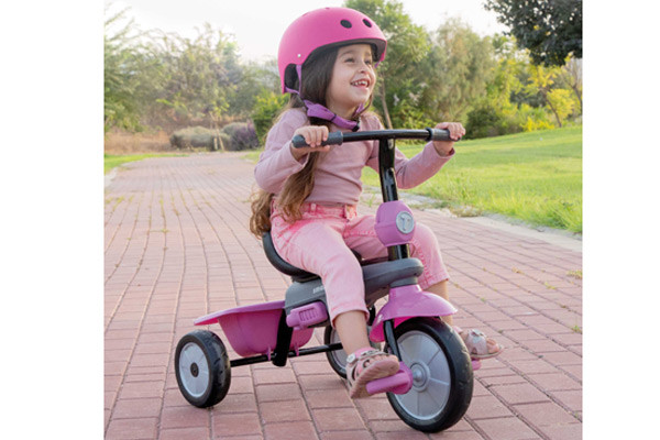 Zelfstandig rond fietsen zonder duwstang.
